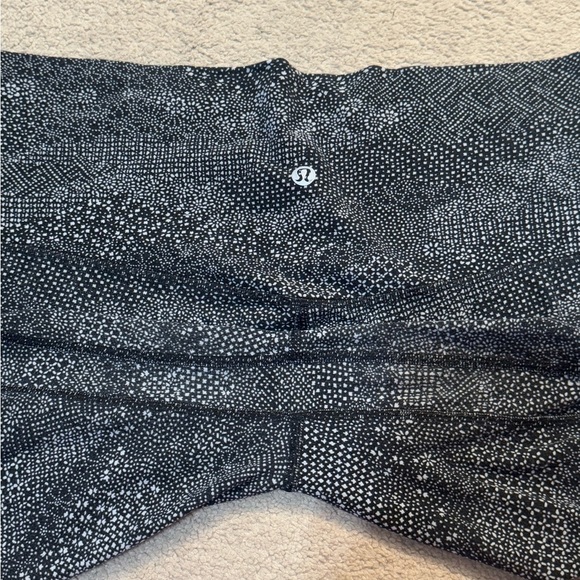 Lululemon align crop size 10 VVVGUC - Picture 6 of 7